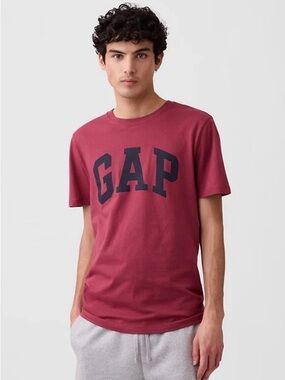 GAP Men's Crewneck Tee in Deep Wine with Black Logo